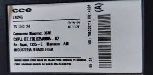 Etiqueta do tv que estava com defeito Serial do tv utilizado para garavação